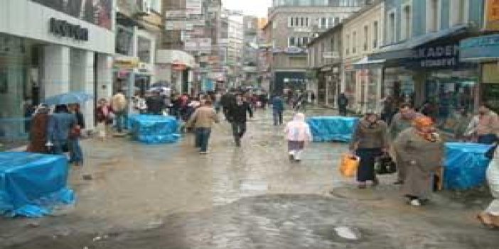 Uzun Sokak trafiğe kapatılmalı