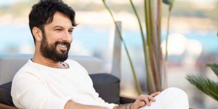 Megastar Tarkan  Dünya Öpücük Günü'nü sosyal medyadan böyle kutladı