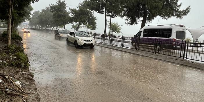 Ordu'da heyelan nedeniyle kapanmıştı! Karadeniz Sahil Yolu ulaşıma açıldı