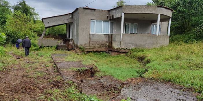 Samsun'da zemin kaydı! 3 ev tahliye edildi