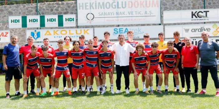 1461 Trabzon U-15 takımı şampiyonluk için gidiyor