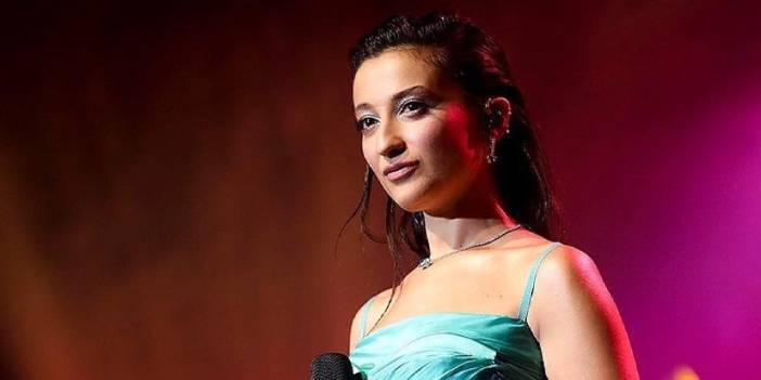 Melike Şahin Harbiye'de konser verdi! Hayranlarına müjde verdi