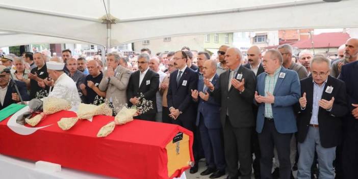 Hayatını kaybeden belediye başkanı son yolculuğuna uğurlandı