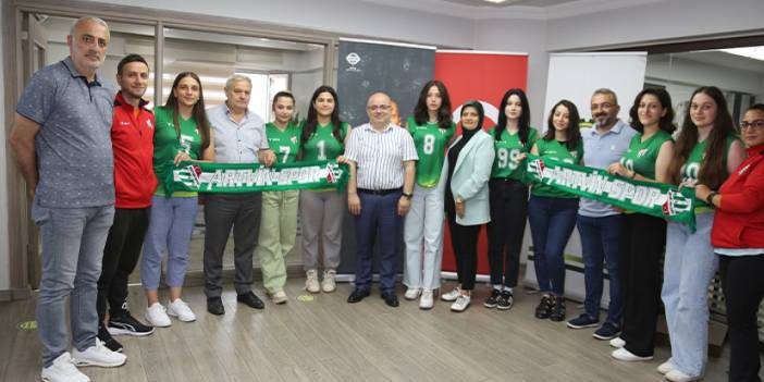 Artvinspor Kadın Voleybol Takımı 8 oyuncu ile sözleşme imzaladı - 26 Temmuz 2023