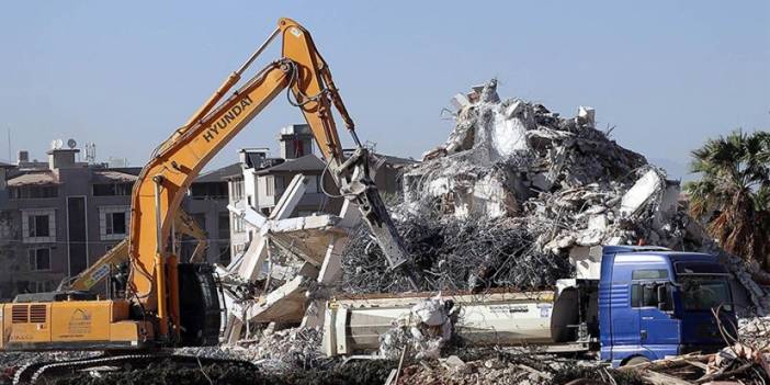 Deprem bölgesi için "mücbir sebep hali" uzatıldı