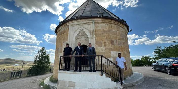 Akli dengesi bozuk şahsın zarar verdiği türbelerde restorasyon çalışmaları tamamlandı