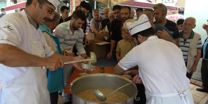 Samsun'da aşure dağıtımı gerçekleşti