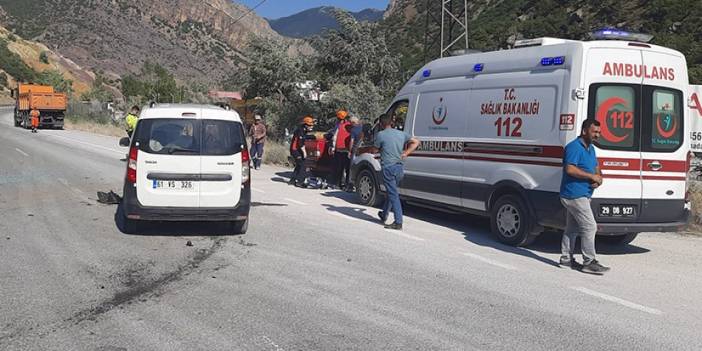 Trabzon'dan Gümüşhane'ye giderken kaza! 3 yaralı