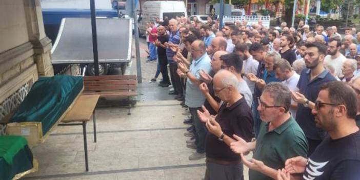 İstanbul'da yol yalısındaki çökme sonucu hayatını kaybeden genç mimar Trabzon'da defnedildi