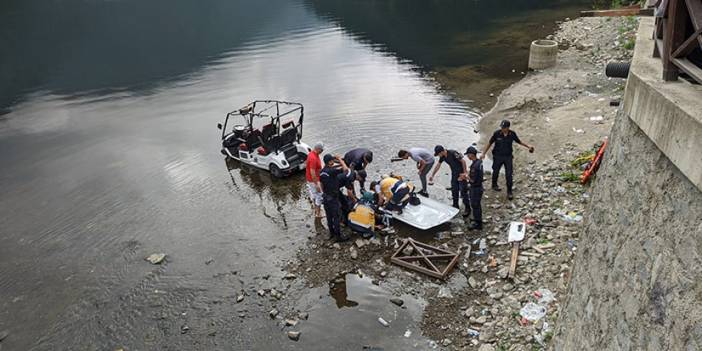 Trabzon'da Arap turistler Uzungöl'e düştü! 2 yaralı