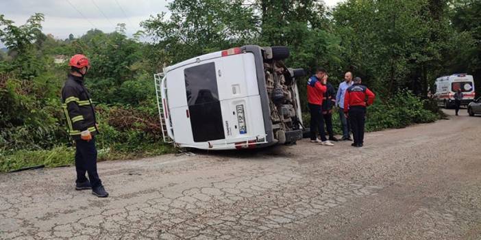 Ordu'da fındık işçilerini taşıyan minibüs devrildi: 6 yaralı