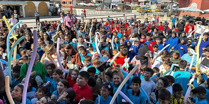 Ordu'da "100. Yıl Çocuk Şenliği" düzenlendi