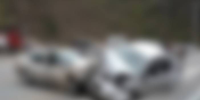 Trabzon'da iki araç çarpıştı! 2 kişi yaralandı