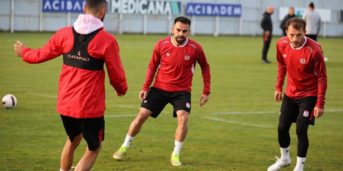 Trabzonspor'un rakibi Sivasspor'da 3 gün ara sona erdi