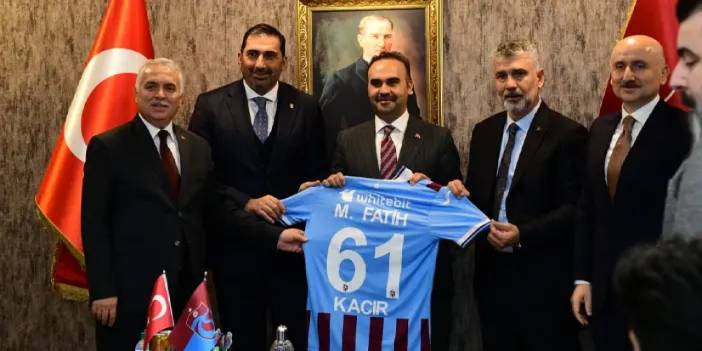 Bakan Kacır'dan Trabzonspor'a ziyaret