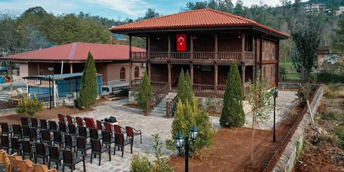 Rize'de tarihi cami restorasyonun ardından ibadete açıldı