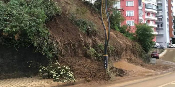 Rize'de vatandaşlar heyelan için yetkililerden yardım bekliyor