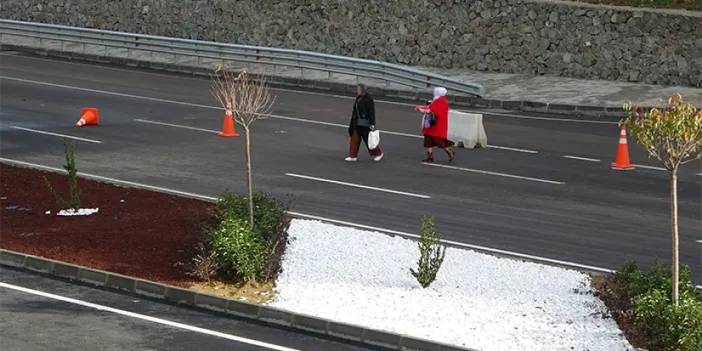 Trabzon'da o yol trafiğe açılmıştı! Üstgeçit olmayan yol tehlike oluşturuyor