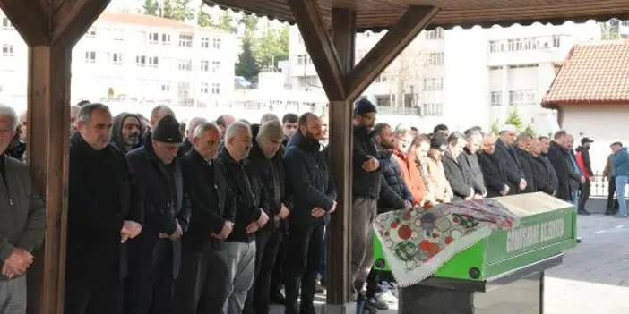 Trabzon'da çatı katından atlayan öğretmen toprağa verildi