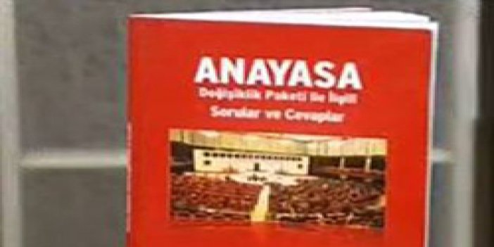 AKP'nin Anayasa'ya evet kitapçığı