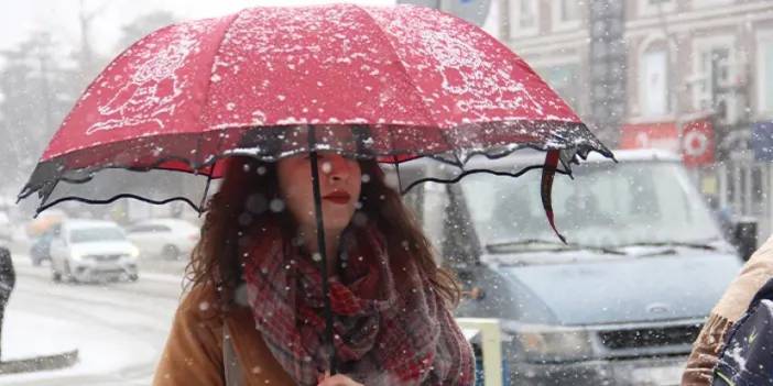 Bayburt'ta hava sıcaklığı sıfırın altına düştü! Soğuklar etkisini sürdürüyor