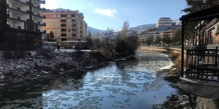 Türkiye’nin en hızlı akan nehri olan Çoruh buz tuttu