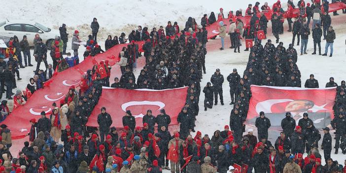 Bayburt Kop Dağı'nda "Şühedaya Saygı" yürüyüşü