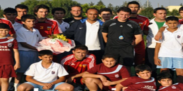 TS Futbol Okulu'nun Şota ziyaret