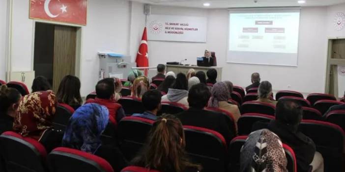 Bayburt'ta gündem kadına şiddet! Şiddetle mücadele ve şiddet mağduruyla görüşme eğitimi verildi