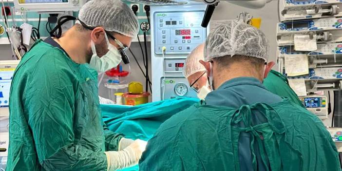 Rize'de kalp rahatsızlığı bulunan iki prematüre bebek ameliyat edildi