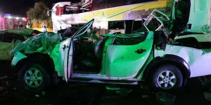 Mersin'de biri otobüs 4 araçlı zincirleme kaza: 10 ölü, 39 yaralı