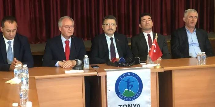Trabzon'da belediye başkanlarından Tonya Belediye Başkanı Beşel'e destek ziyareti