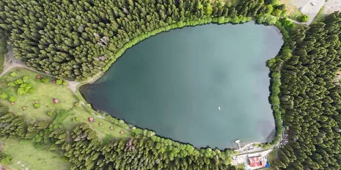 Artvin'in tarihi ve doğal güzelliklerini tanıtmak için bahar gezisi düzenlendi