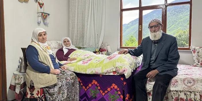 Artvin'de felç kalan eşine 43 yıldır gözü gibi bakıyor