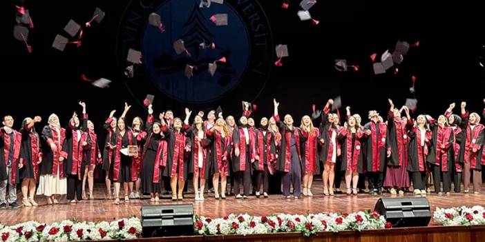 Artvin Çoruh Üniversitesi'nde mezuniyet töreni