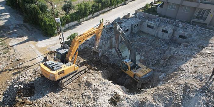 Kepçe operatörü ne kadar kazanıyor? Trabzonlu müteahhit açıkladı