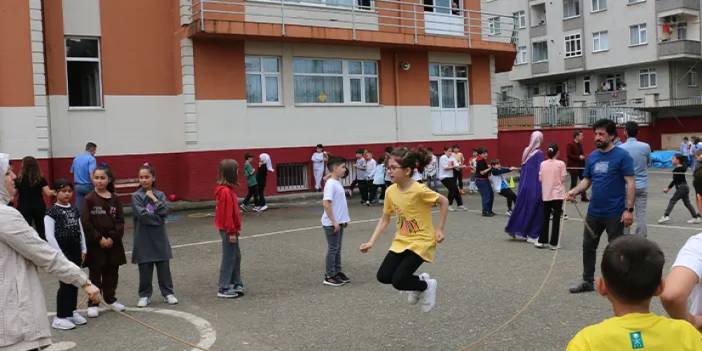 Trabzon'da "Çocuk Oyunları Şenliği" yapıldı