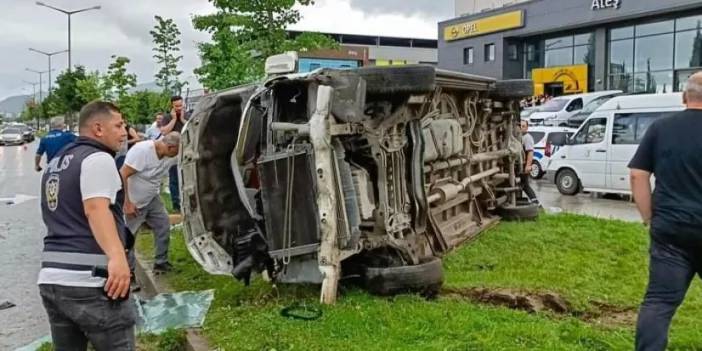 Ordu'da minibüs refüje çarparak yan yattı! Feci kazada 1 ölü, 4 yaralı