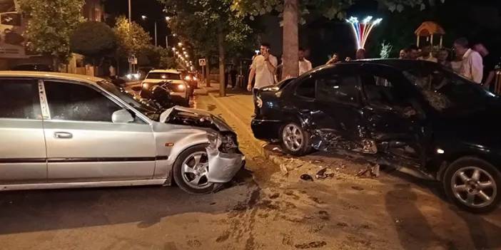 Samsun'da 2 araç çarpıştı! 2 yaralı
