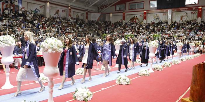 Samsun Üniversite'sinde mezuniyet heyecanı! 440 öğrenci diploma aldı