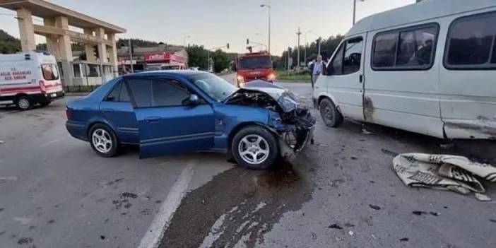 Sinop'ta trafik kazası! 2 kişi yaralı