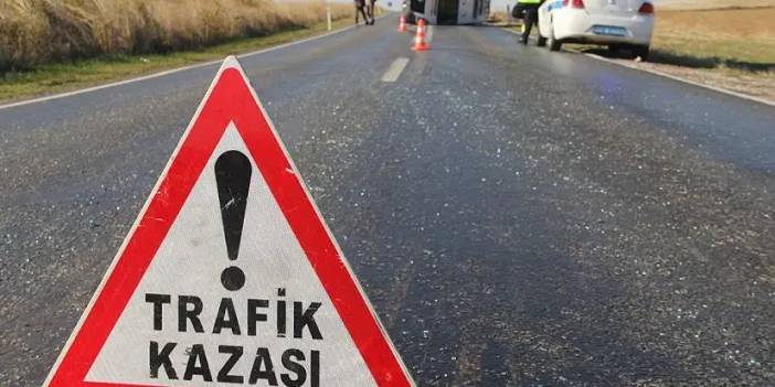 Samsun'da akaryakıt pompasına çarpan otomobildeki 2 kişi yaralandı