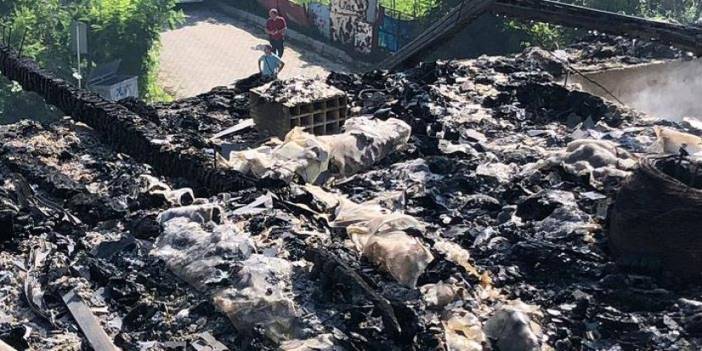 Samsun'da korku dolu anlar! Ortaokulun çatısında yangın çıktı