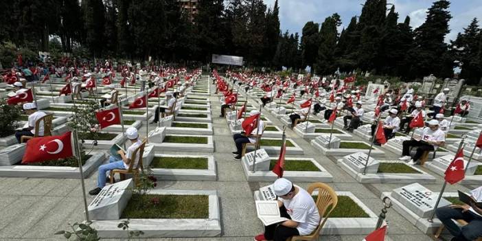 Trabzon'da hafız çocuklar şehitler için Kuran okudu