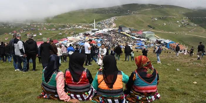 Gümüşhane'de "Kadırga Otçu Şenliği" düzenlendi