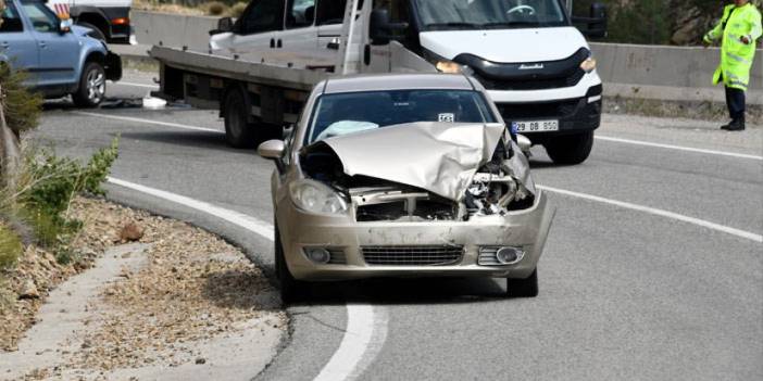 Gümüşhane'de trafik kazası! 4 yaralı