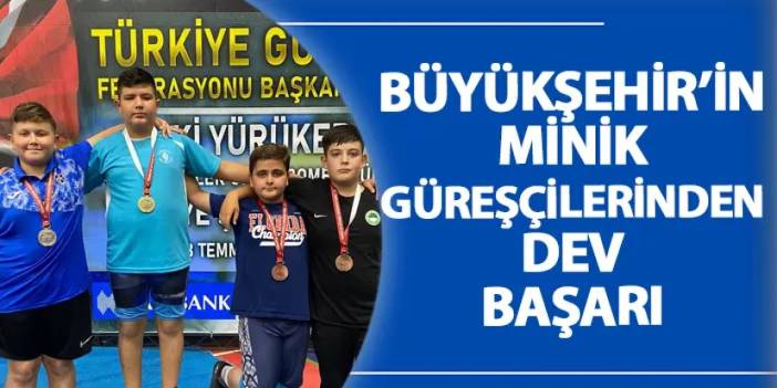 Büyükşehir’in minik güreşçilerinden dev başarı