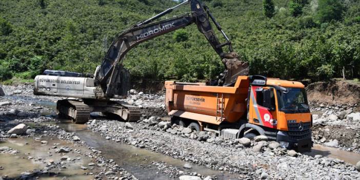 Samsun'da yağış sonrası oluşan hasarın izleri siliniyor