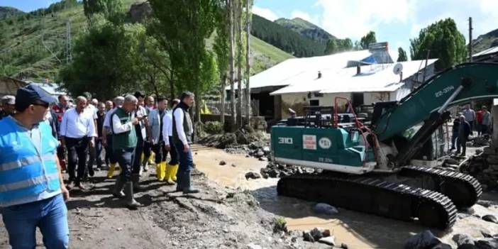 Erzurum'da sel mahalleleri vurdu geçti