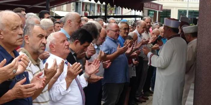 Trabzon'da İsmail Haniye için gıyabi cenaze namazı